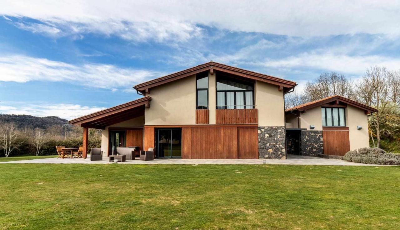 Villa LA SOLFA casa aislada con piscina y amplio jardín Les Preses Exterior foto
