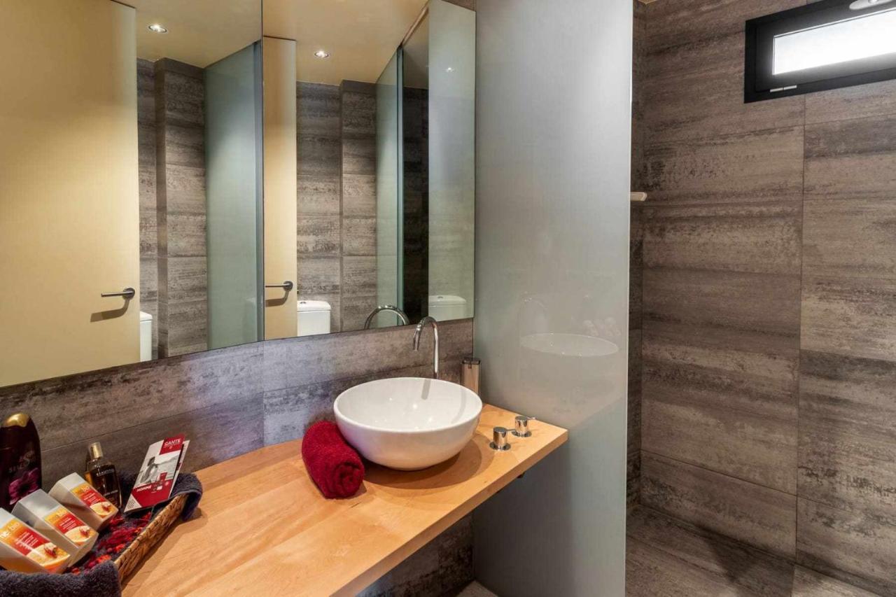 Villa LA SOLFA casa aislada con piscina y amplio jardín Les Preses Exterior foto