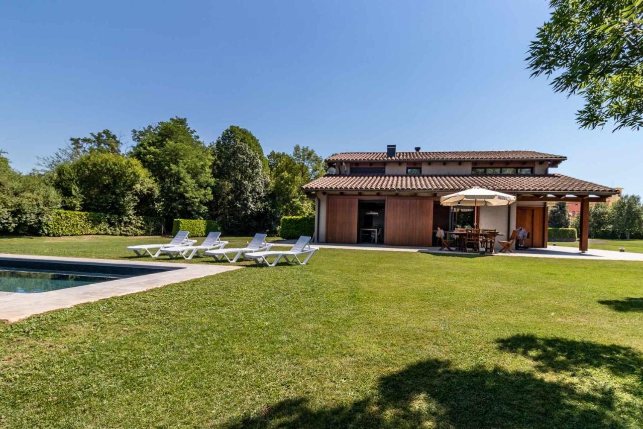 Villa LA SOLFA casa aislada con piscina y amplio jardín Les Preses Exterior foto